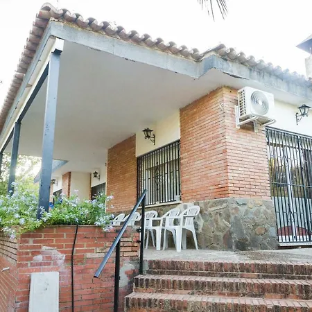 Holiday home Fantastico Chalet Con Piscina En Avenida Del Brillante