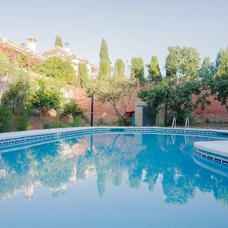 Fantastico Chalet Con Piscina En Avenida Del Brillante