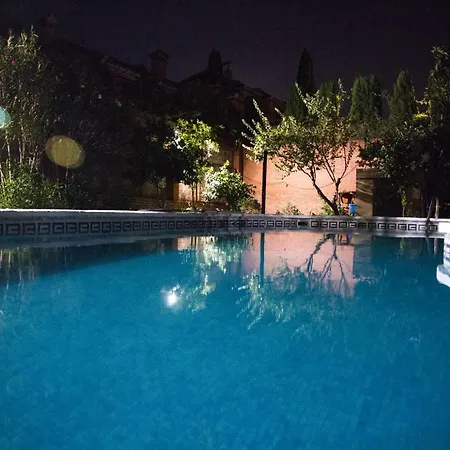 Fantastico Chalet Con Piscina En Avenida Del Brillante Holiday home